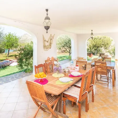 La Villa Di Biderrosa أروسييْ